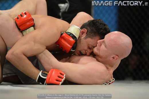 2012-04-21 Milano in the cage 2 - Mixed Martial Arts 0178 Leonardo Dauria-Vitor De Santana